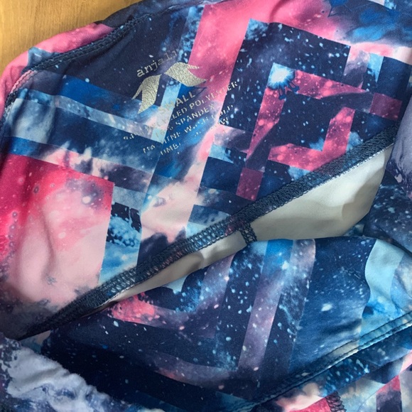 Workout Capri Leggings: Anjali - Picture 3 of 8